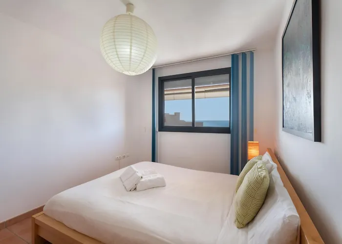 Luxury Sea View Apartarment- La Matilda-Playa Paraiso شقة